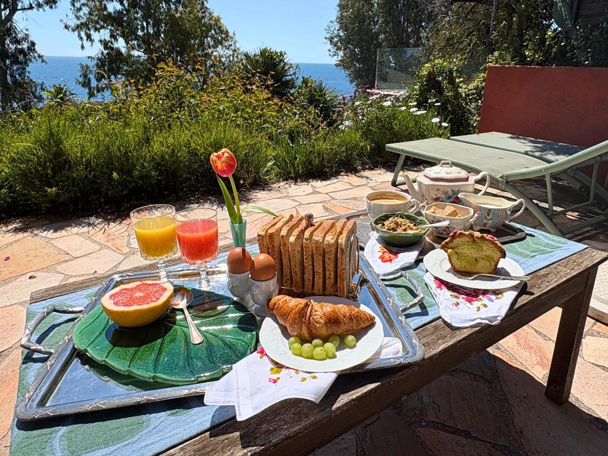 Santa Margarita Bed & Breakfast Saint-Raphael  Exterior photo